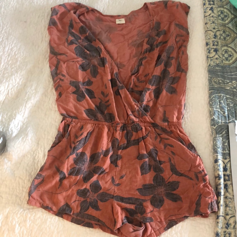 O’Neill *romper* size medium